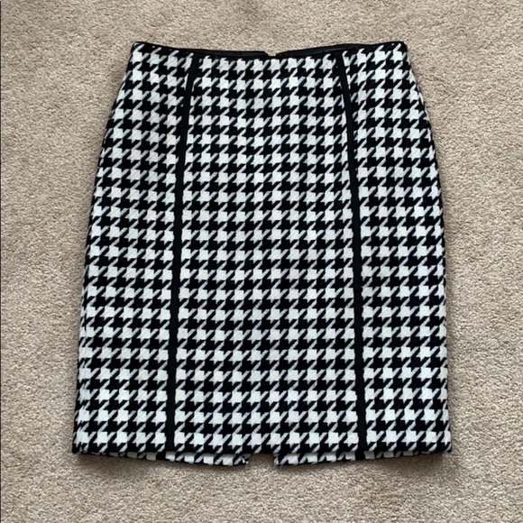 WHBM Houndstooth Pencil Skirt Size 2 NWT - Picture 2 of 5